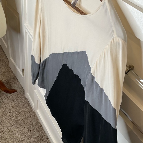 Halston Heritage abstract print silk blouse - Picture 4 of 7